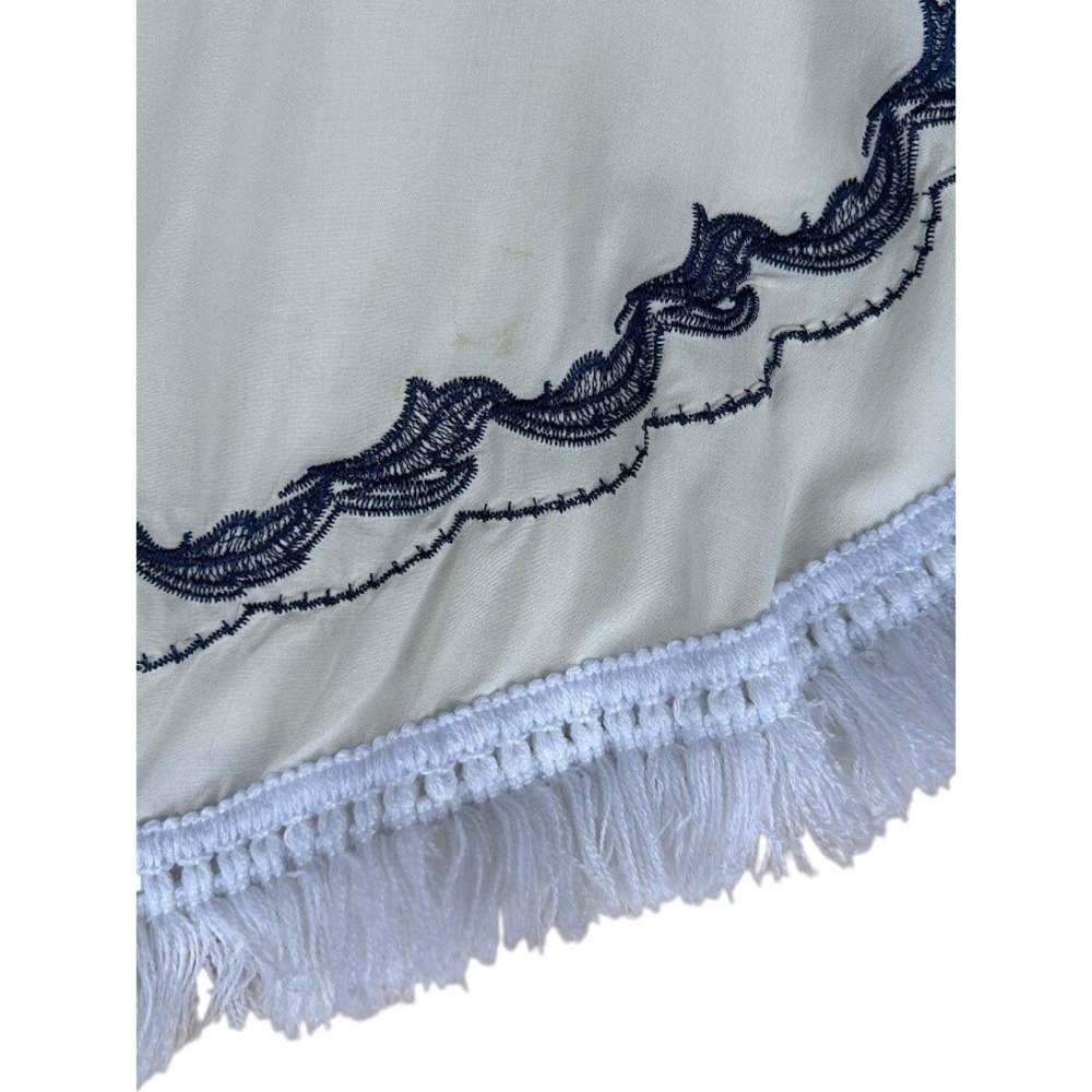 Yasiqi Fashion Womens White Navy Blue Floral Embroidered Fringe Poncho One Size - Picture 4 of 9
